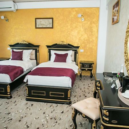 Almar Lake View Boutique H Mamaia Extérieur photo