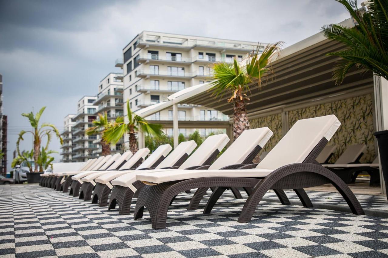 Almar Lake View Boutique H Mamaia Extérieur photo