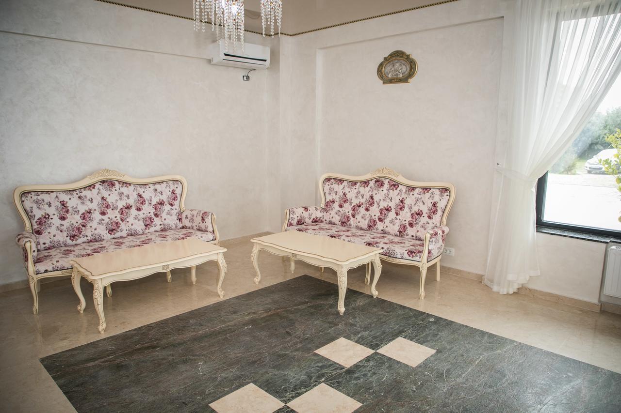 Almar Lake View Boutique H Mamaia Extérieur photo