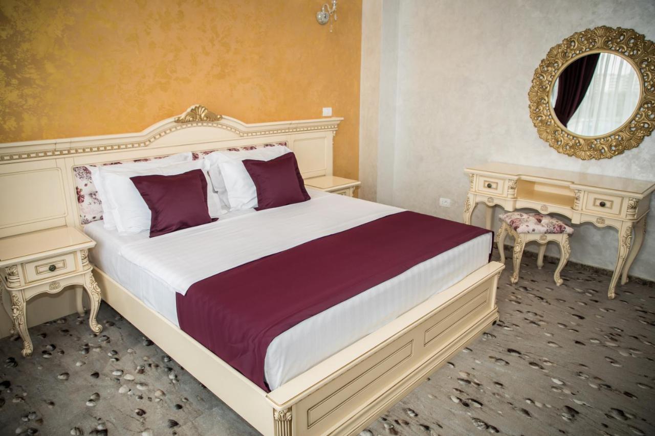 Almar Lake View Boutique H Mamaia Extérieur photo