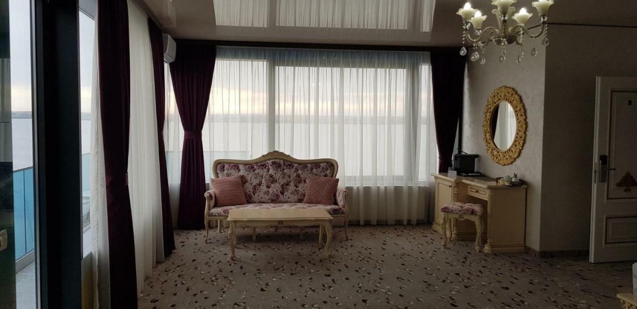 Almar Lake View Boutique H Mamaia Extérieur photo