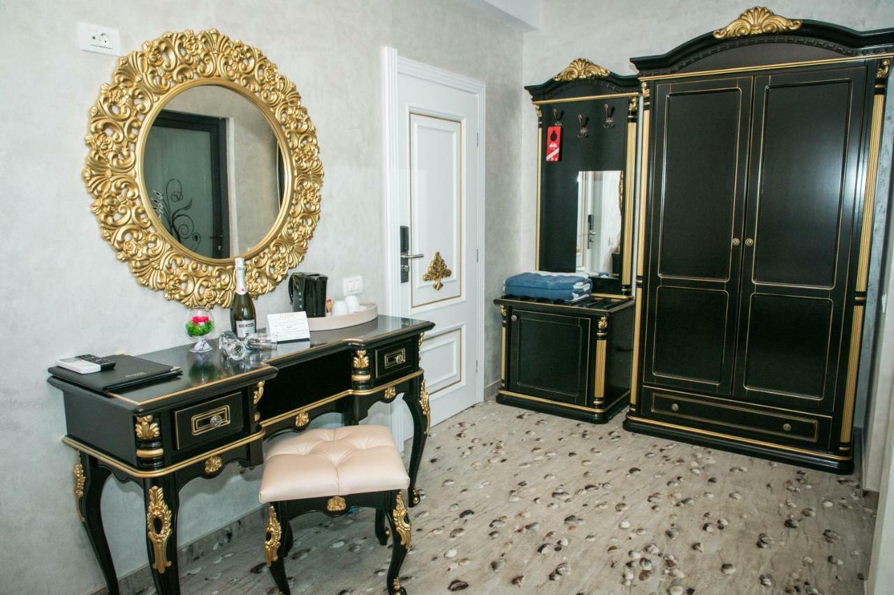 Almar Lake View Boutique H Mamaia Extérieur photo